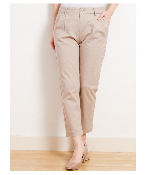 earth music&ecology（アースミュージックアンドエコロジー）の「・カラークロップドパンツ（パンツ・レディース・オフホワイト/ブラック/ベージュ/ロイヤルブルー/ネイビー・S/M/L）」の6枚目の写真