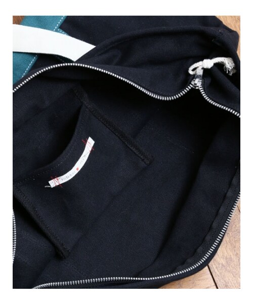 HOLIDAY(ホリデイ)の「holiday ZIP TOTE M(バッグ・レディース・WHITE/REDxNAY/BLKxGRN・ONE SIZE)」の21枚目の写真