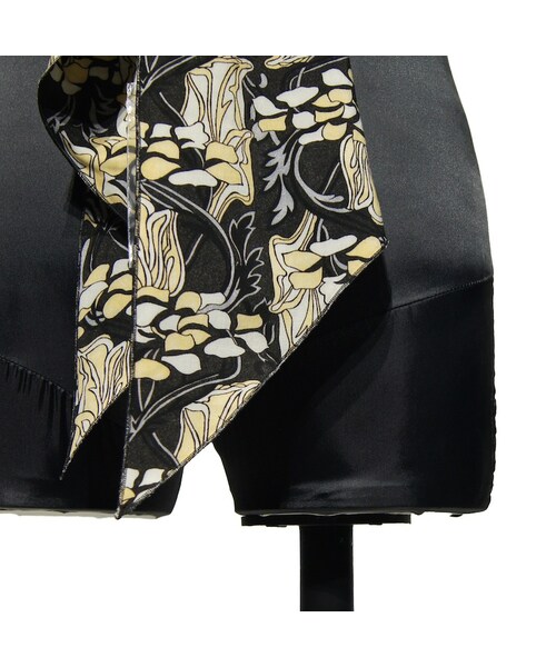 GalaabenD（ガラアーベント）の「アールヌーボーpt ストール（バンダナ/スカーフ・メンズ・ブラック×イエロー・FREE）」の3枚目の写真