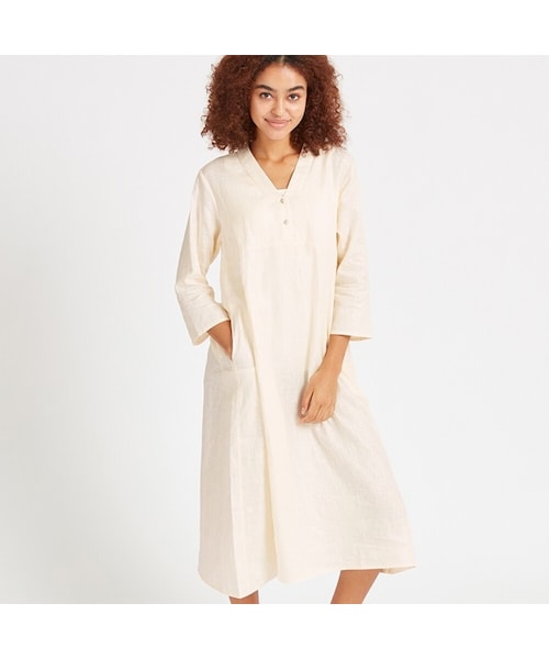 UNIQLO（ユニクロ）の「プレミアムリネンクルタワンピース（7分袖 