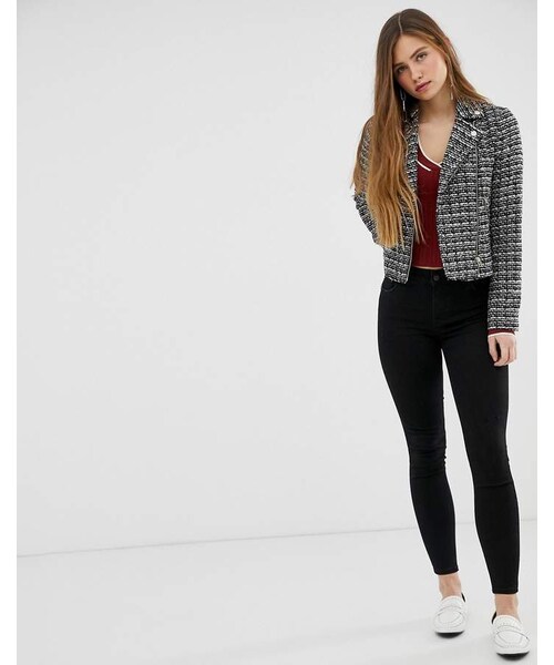 Bershka（ベルシュカ）の「Bershka push up jean in black（デニムパンツ・レディース・Black・Us 4）」の3枚目の写真