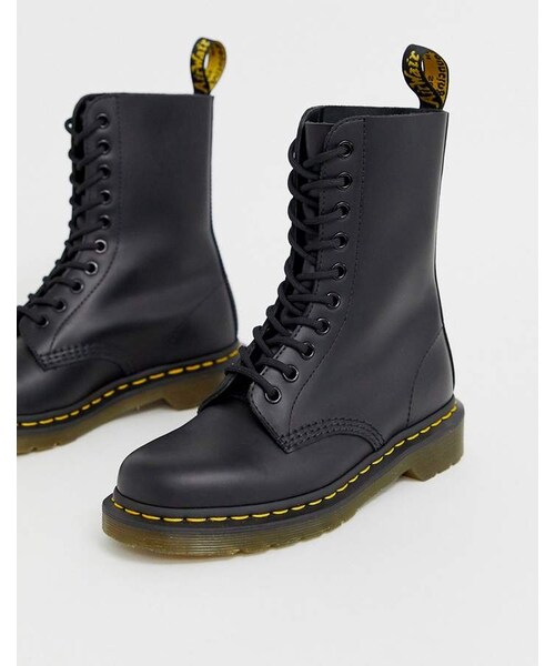 Dr. Martens（ドクターマーチン）の「Dr Martens 1490 10 Eye leather ankle boots in black（ブーツ・レディース・Black・Us 5/Us 6/Us 7/Us 8/Us 9/Us 10/Us 11）」の3枚目の写真