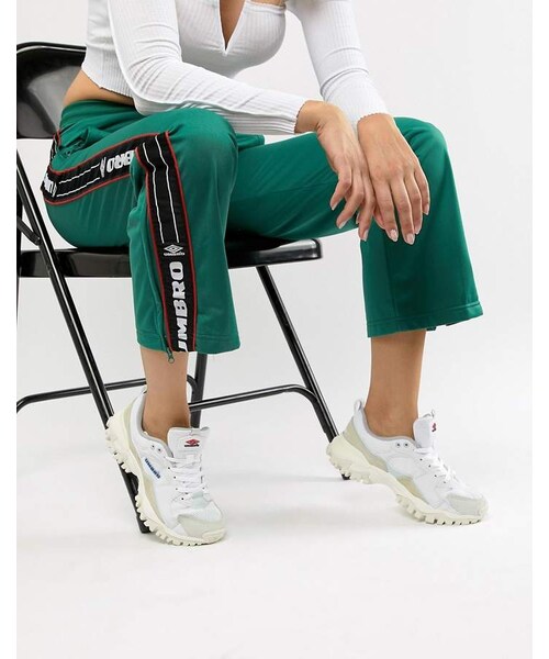 UMBRO（アンブロ）の「Umbro Bumpy Sneakers in White（スニーカー・レディース・White・Us 8）」の2枚目の写真