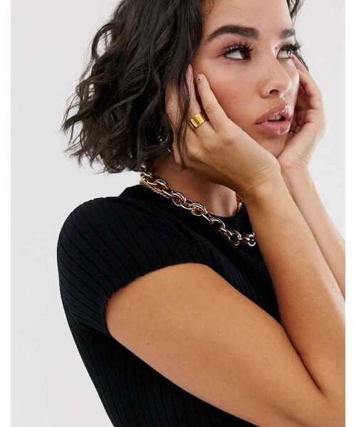 Bershka（ベルシュカ）の「Bershka ribbed knitted shortsleeve top in black（トップス・レディース・Black・XS/S/M/L）」の4枚目の写真