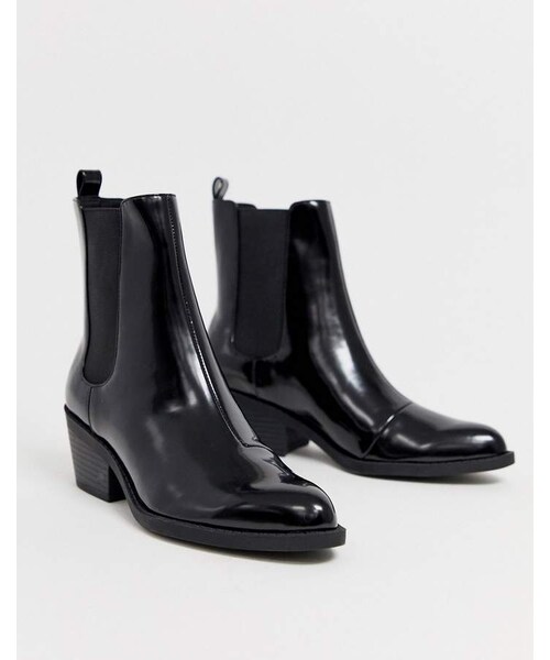 MONKI（モンキ）の「Monki faux leather heeled boots with pointed toe in black（ブーツ・レディース・Black・Us 5/Us 6/Us 7/Us 8/Us 9/Us 10）」の2枚目の写真