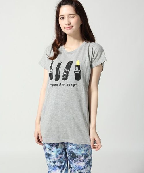 JEANASIS（ジーナシス）の「ARTリップTEE（トップス・レディース・オフホワイト/ブラック/グレー・FREE）」の3枚目の写真