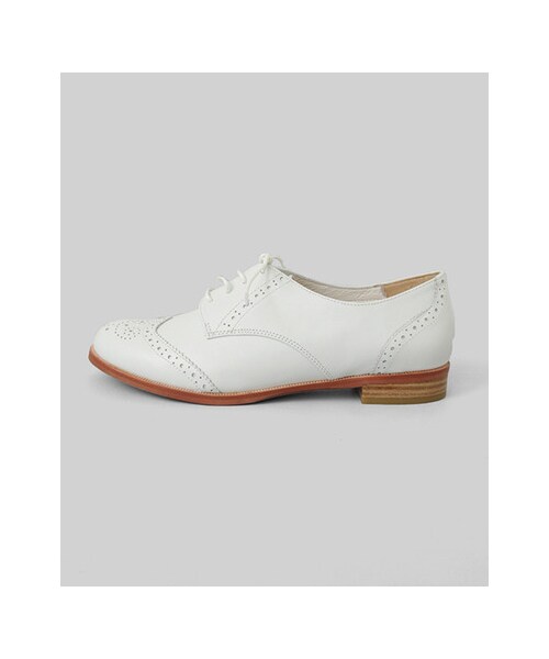 URBAN RESEARCH（アーバンリサーチ）の「jujube　Medallion Shoes（シューズ・レディース・WHITEスムース・36/37）」の2枚目の写真