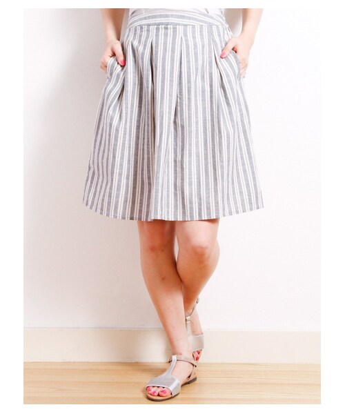 Green Parks fuuwa（グリーンパークスフーワ）の「・マルチストライプミディスカート（スカート・レディース・グレー/ブルー/ネイビー・F）」の3枚目の写真