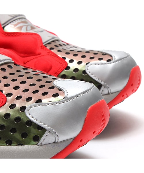 Reebok（リーボック）の「Reebok CLASSIC×MegaHouse INSTA PUMP FURY 「攻殻機動隊ARISE」 Ver.Logicoma　GHOST IN THE SHELL/INFINITE BLUE/FLASH RED（LOW-CUT・メンズ・other・23.0cm/24.0cm/25.0cm/26.0cm/27.0cm/28.0cm/29.0cm/30.0cm）」の4枚目の写真