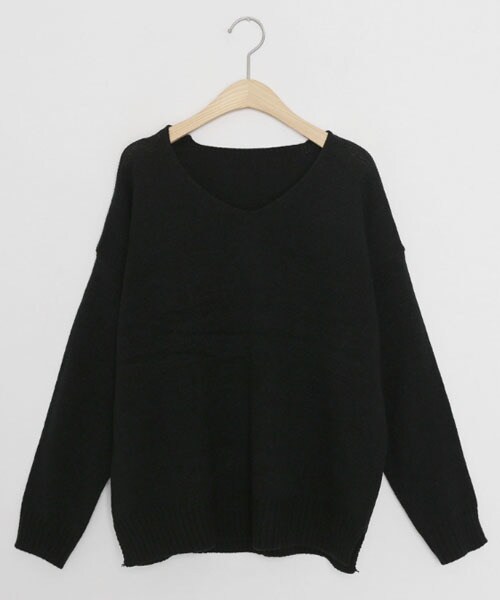 DHOLIC（ディーホリック）の「ルーズVネックニット（ニット/セーター・レディース・ホワイト/グリーン/ピンク/ブラック/ベージュ・FREE）」の2枚目の写真