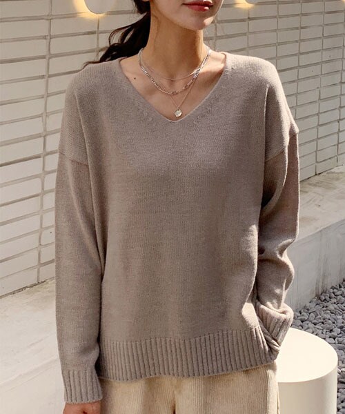 DHOLIC（ディーホリック）の「ルーズVネックニット（ニット/セーター・レディース・ホワイト/グリーン/ピンク/ブラック/ベージュ・FREE）」の3枚目の写真