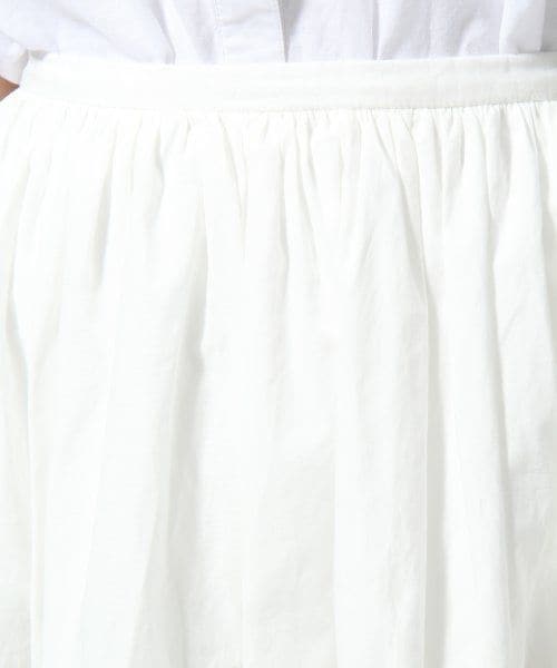 LEPSIM（レプシィム）の「コットンブロードギャザースカート（スカート・レディース・オフ/ブラック/カモフラ/ネイビー・Ｍ/Ｌ）」の9枚目の写真