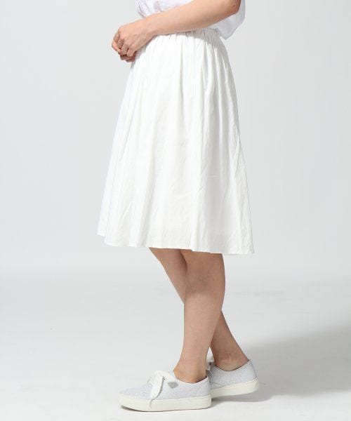 LEPSIM（レプシィム）の「コットンブロードギャザースカート（スカート・レディース・オフ/ブラック/カモフラ/ネイビー・Ｍ/Ｌ）」の5枚目の写真