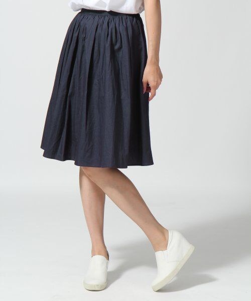 LEPSIM（レプシィム）の「コットンブロードギャザースカート（スカート・レディース・オフ/ブラック/カモフラ/ネイビー・Ｍ/Ｌ）」の4枚目の写真