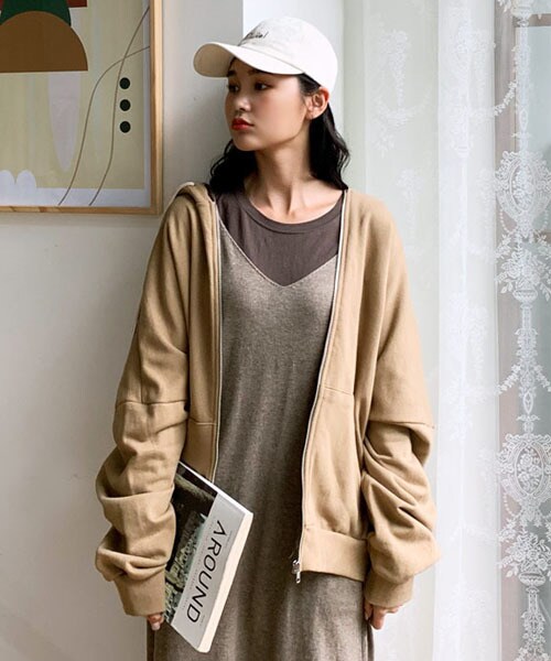 DHOLIC（ディーホリック）の「ルーズフードジップアップ（パーカー・レディース・ホワイト/ベージュ/ブラック/グレー・FREE）」の4枚目の写真