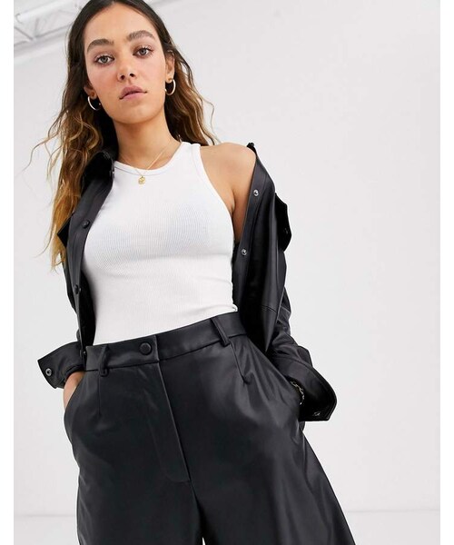 WEEKDAY（ウィークデイ）の「Weekday regina PU wide leg pants in black（その他パンツ・レディース・Black・Us 0/Us 2/Us 4/Us 6/Us 8/Us 10/Us 12）」の3枚目の写真