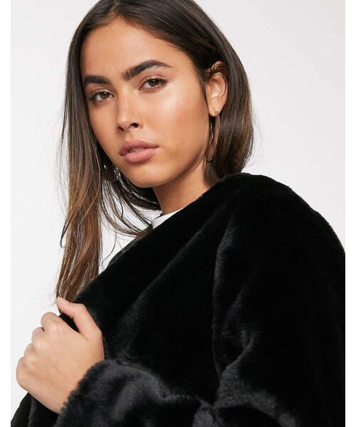stradivarius（ストラディバリウス）の「Stradivarius faux fur jacket in black（ジャケット/アウター・レディース・Black・S）」の4枚目の写真