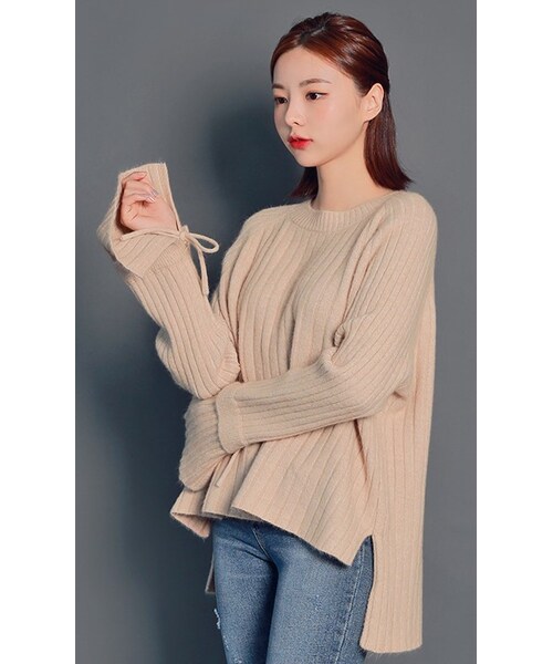 HOTPING(ホッピン)の「アンバランスリボンスリーブニット(ニット/セーター・レディース・Black/Brown/White/Blue・フリーサイズ)」の3枚目の写真