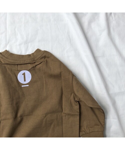cache cache（カシュ カシュ）の「ARCH&LINE PART ONE L/S TEE　 (CAMEL)サイズ1.3（Tシャツ/カットソー・キッズ・その他）」の3枚目の写真