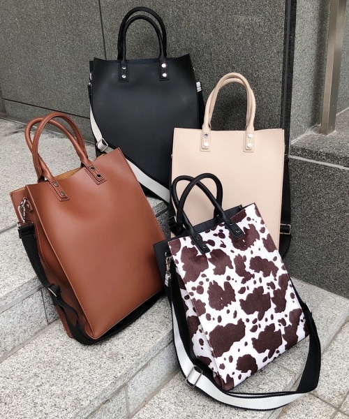 PAGEBOY（ページボーイ）の「クラシックトートＢＡＧ（バッグ・レディース・ブラック/ライトベージュ/ダークブラウン/シルバー/ゼブラ・F）」の3枚目の写真