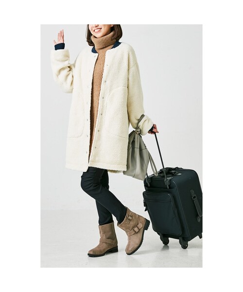 IEDIT（イディット）の「IEDIT[イディット] 裏起毛素材で伸びやかな ひざギャザー入り着やせレギンスパンツ〈ブラック〉（レディースファッション > ボトムス > その他ボトムス・レディース・ブラック・（ｳｴｽﾄ85-93/股下71cm）/（ｳｴｽﾄ69-77/股下71cm）/（ｳｴｽﾄ77-85/股下71cm）/（ｳｴｽﾄ69-77/股下76cm）/（ｳｴｽﾄ64-70/股下71cm）/（ｳｴｽﾄ64-70/股下66cm）/（ｳｴｽﾄ64-70/股下76cm）/（ｳｴｽﾄ58-64/股下71cm）/（ｳｴｽﾄ58-64/股下66cm））」の10枚目の写真