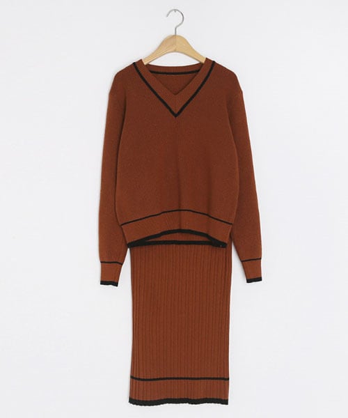 DHOLIC（ディーホリック）の「ラインVネックニット&スカートSET（アンサンブル・レディース・グレー/レッド/ブラック・FREE）」の3枚目の写真