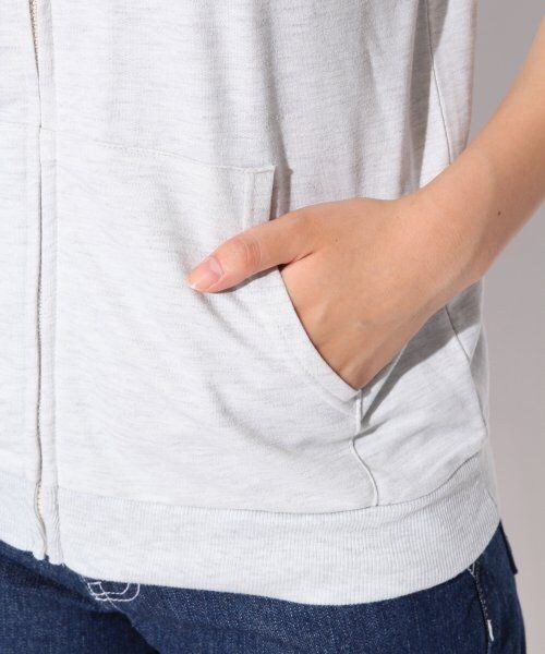 repipi armario（レピピ アルマリオ）の「パステルモクパーカー（トップス・レディース・ライトグレー/イエロー/パープル・ＸＳ/Ｓ/Ｍ）」の8枚目の写真