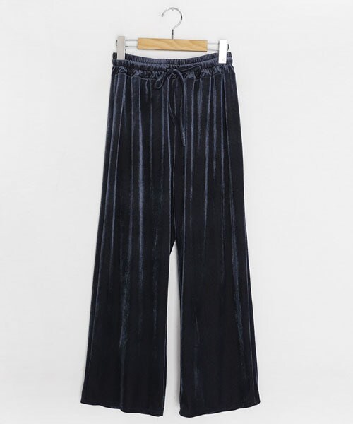 DHOLIC(ディーホリック)の「ベロアイージーパンツ(その他パンツ・レディース・ベージュ/ブラウン/ブラック/ブルー・FREE)」の4枚目の写真