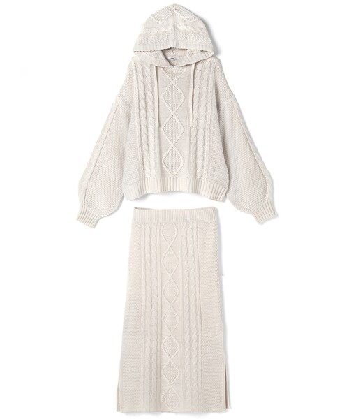 GRL(グレイル)の「ケーブル編みフード付きセットアップ(セットアップ・レディース・モカ/アイボリー/ベージュ・M)」の2枚目の写真