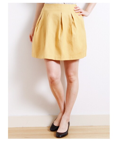 SEVENDAYS=SUNDAY（セブンデイズサンデイ）の「・タックスカート（スカート・レディース・オフホワイト/イエロー/ネイビー・M/L）」の4枚目の写真