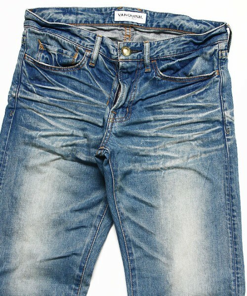 【新品未使用】VANQUISH ヴィンテージ加工デニムパンツ　30 新品未使用VANQUISH ヴィンテージ加工デニムパンツ 30 - パンツ