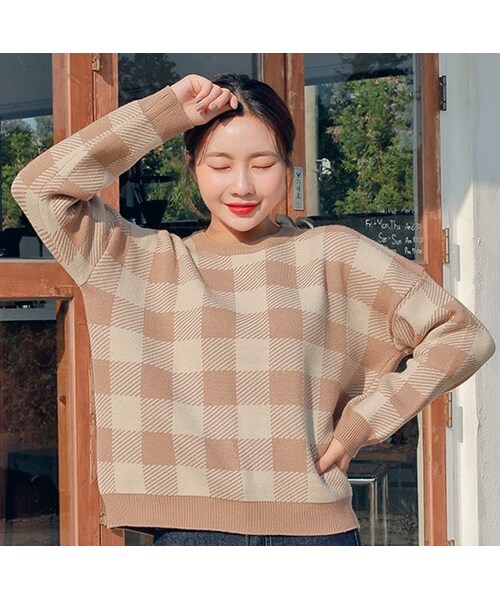 HOTPING(ホッピン)の「ラウンドネックチェックニット(ニット/セーター・レディース・Blue/Beige/Yellow/Pink・フリーサイズ)」の2枚目の写真