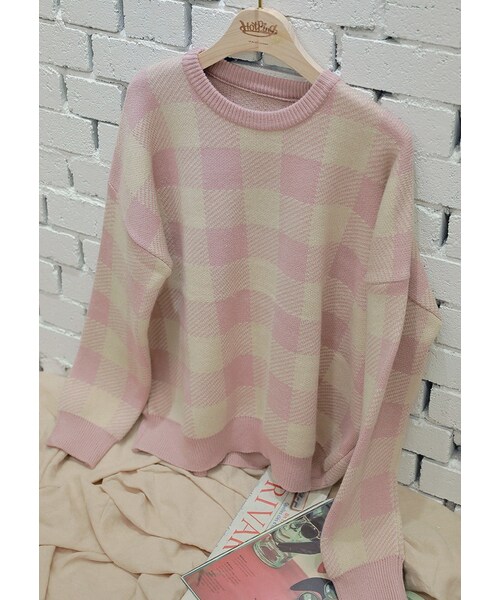 HOTPING(ホッピン)の「ラウンドネックチェックニット(ニット/セーター・レディース・Blue/Beige/Yellow/Pink・フリーサイズ)」の4枚目の写真