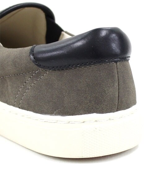 RNA-N(アールエヌエーエヌ)の「スエードスリッポンスニーカー(シューズ・レディース・ブラック/アイボリー/ローアンバー・S/M)」の8枚目の写真