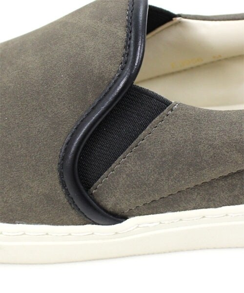 RNA-N(アールエヌエーエヌ)の「スエードスリッポンスニーカー(シューズ・レディース・ブラック/アイボリー/ローアンバー・S/M)」の7枚目の写真