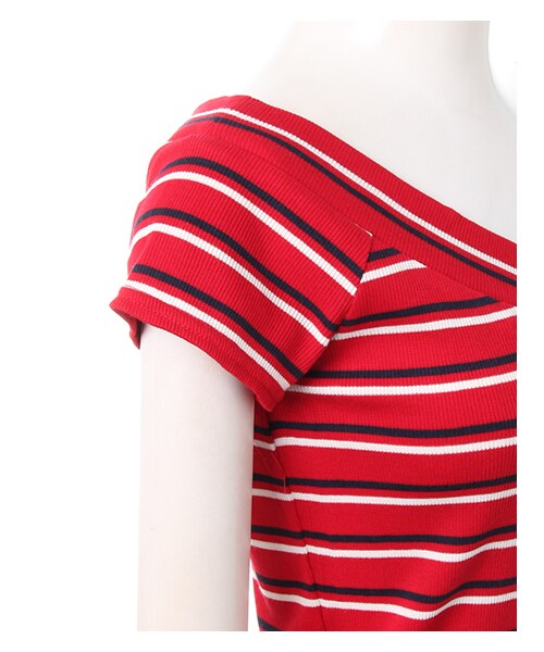 INGNI（イング）の「マルチボーダーオフショル／Tシャツ（トップス・レディース・ｵﾌﾎﾜｲﾄ/ｸﾛ/ｱｶ/ｲｴﾛｰ/ｺﾝ/ﾄﾘｺﾛｰﾙ・M）」の5枚目の写真