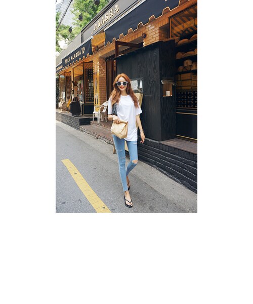 STYLENANDA（スタイルナンダ）の「ナチュラル系ウォッシングルーズＴシャツ（トップス・レディース・ホワイト/カーキ/ベージュ/ブラック/メランジグレー・フリーサイズ）」の3枚目の写真