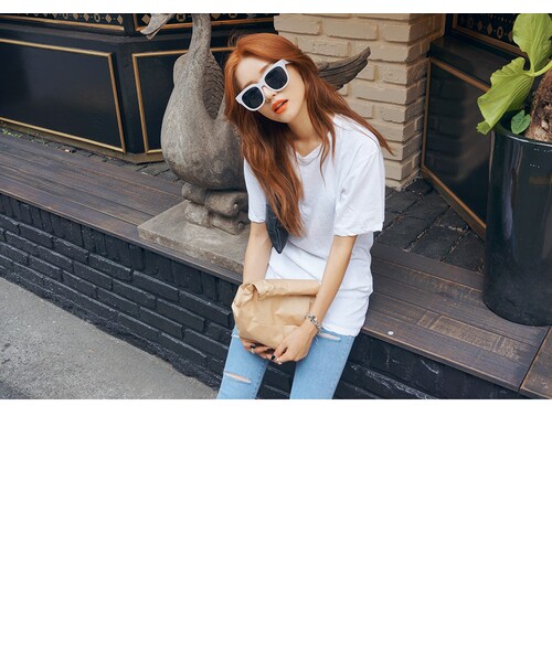 STYLENANDA（スタイルナンダ）の「ナチュラル系ウォッシングルーズＴシャツ（トップス・レディース・ホワイト/カーキ/ベージュ/ブラック/メランジグレー・フリーサイズ）」の4枚目の写真