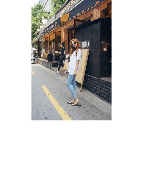 STYLENANDA（スタイルナンダ）の「ナチュラル系ウォッシングルーズＴシャツ（トップス・レディース・ホワイト/カーキ/ベージュ/ブラック/メランジグレー・フリーサイズ）」の7枚目の写真