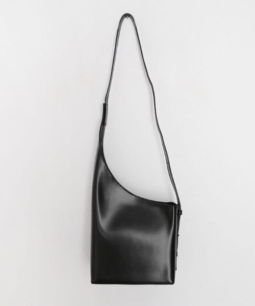 DHOLIC（ディーホリック）の「ポーチ付ダイアゴナルバッグ（ショルダーバッグ・レディース・レッド/ブラウン/ブラック・FREE）」の2枚目の写真