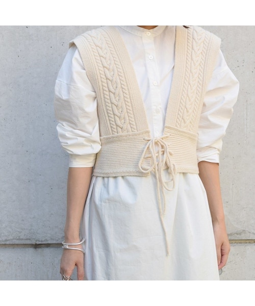 no brand（ノーブランド）の「ケーブルレースアップベスト（ベスト・レディース・その他）」の5枚目の写真