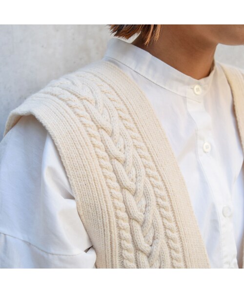 no brand（ノーブランド）の「ケーブルレースアップベスト（ベスト・レディース・その他）」の3枚目の写真