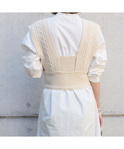 no brand（ノーブランド）の「ケーブルレースアップベスト（ベスト・レディース・その他）」の6枚目の写真