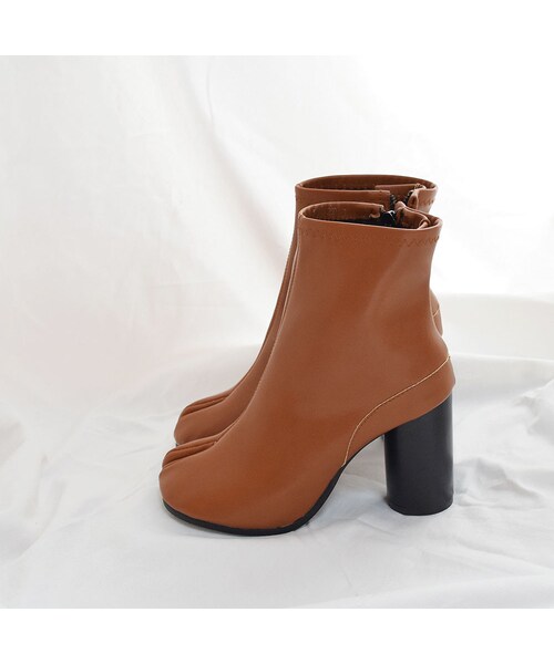 no brand（ノーブランド）の「足袋ショートブーツ（ブーツ・レディース・その他）」の2枚目の写真