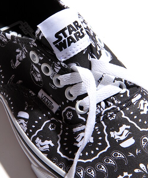 VANS(バンズ)の「AUTHENTIC (STAR WARS) STORMTROOPER BANDANA(シューズ・メンズ・その他/柄6・8/9/10)」の8枚目の写真