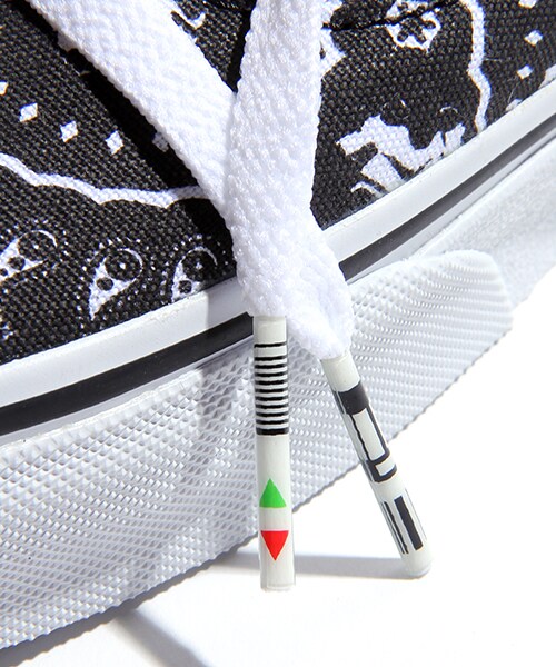 VANS(バンズ)の「AUTHENTIC (STAR WARS) STORMTROOPER BANDANA(シューズ・メンズ・その他/柄6・8/9/10)」の9枚目の写真