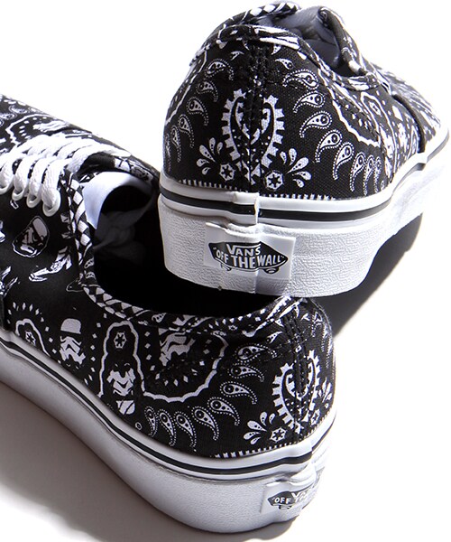 VANS(バンズ)の「AUTHENTIC (STAR WARS) STORMTROOPER BANDANA(シューズ・メンズ・その他/柄6・8/9/10)」の5枚目の写真