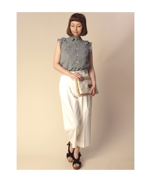 w closet（ダブルクローゼット）の「ギンガムチェックフリル袖シャツ（トップス・レディース・オフホワイト×サックス/オフホワイト×ブルー/オフホワイト×ブラック・FREE）」の10枚目の写真