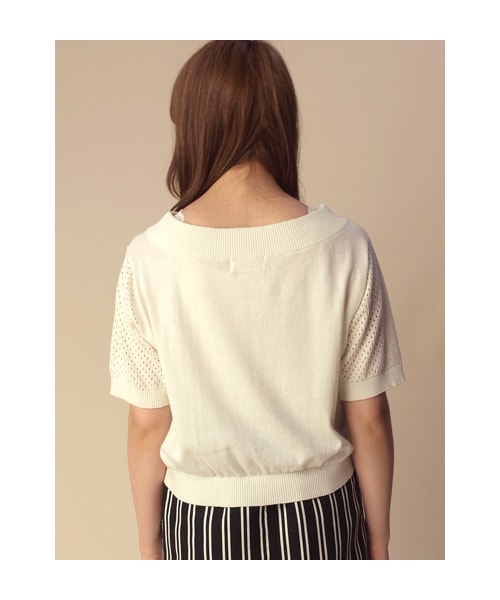 w closet（ダブルクローゼット）の「クジラ柄オフショルダー半袖ニットプルオーバー（トップス・レディース・オフホワイト/Lネイビー・FREE）」の5枚目の写真