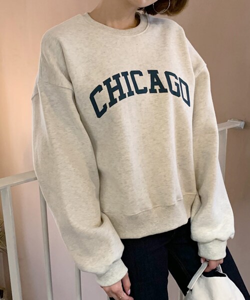 DHOLIC(ディーホリック)の「裏起毛CHICAGOスウェット(スウェット・レディース・ホワイト/ブルー/ピンク/ベージュ・FREE)」の2枚目の写真